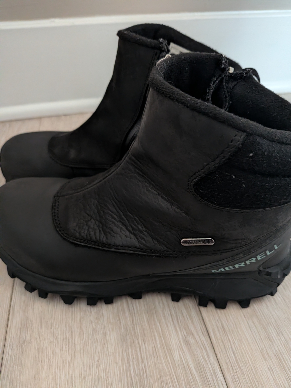 Merrell Women's Black Winter Zip Snow Boots - Picture 2 of 4
